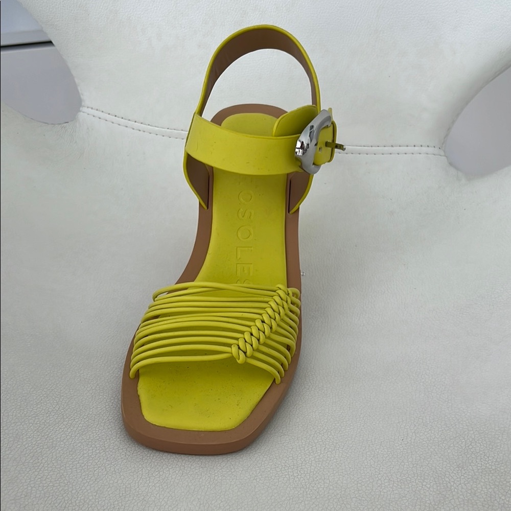 AEROSOLES Yellow Sandals with Ankle Strap and Square Toe